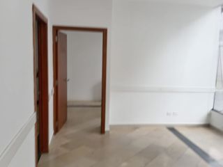 Foto 9 de RENTO HERMOSA OFICINA 308M2, SECTOR ALIANZA FRANCESA