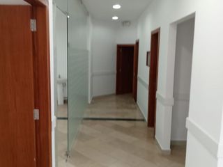 Foto 10 de RENTO HERMOSA OFICINA 308M2, SECTOR ALIANZA FRANCESA