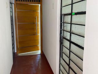 Foto 7 de VENDO CASA DE 3 PISOS JIRON AGUA MARINA MZ I LOTE 33 SAN JUAN DE LURIGANCHO