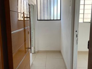 Foto 4 de VENDO CASA DE 3 PISOS JIRON AGUA MARINA MZ I LOTE 33 SAN JUAN DE LURIGANCHO