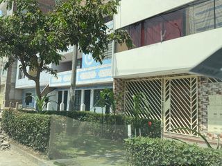 Foto 1 de VENDO CASA DE 3 PISOS JIRON AGUA MARINA MZ I LOTE 33 SAN JUAN DE LURIGANCHO