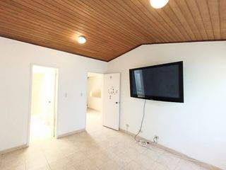 Foto 18 de CASA PARA REMODELAR EN CEDRITOS