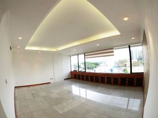D194 - Venta Departamento en el Hilton Colon Guayaquil - Torres Colón