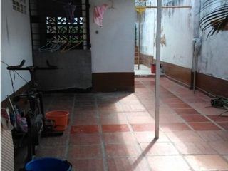 Foto 8 de VENDO CASA LOTE EN EL POBLADO CON 4 ALCOBAS Y AREA DE 464MTS !!EXCELENTE UBICACION¡¡ SE ESCUCHA OFERTA