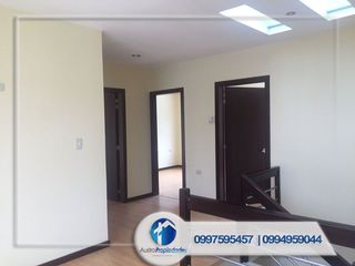 VENTA DE CASA CON PATIO AMPLIO RICAURTE ALTURA COLEGIO CATALINAS CUENCA