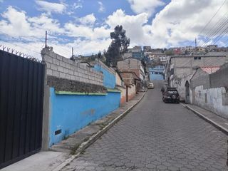 Casa Con Amplio Terreno con dos Frentes al Sur de Quito Sector Ferroviaria Alta