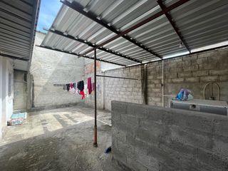 Foto 5 de casa rentera de venta en manta zona sur