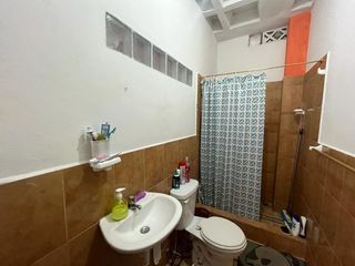 Foto 4 de casa rentera de venta en manta zona sur