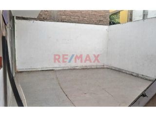 Foto 4 de Local Comercial En Alquiler - 1 Er Piso