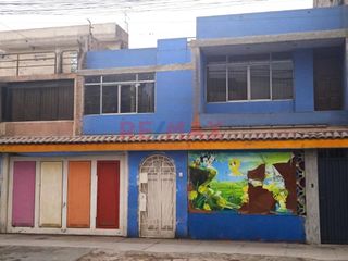 Foto 1 de Local Comercial En Alquiler - 1 Er Piso