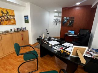Foto 4 de VENTA DE OFICINA EN HOME DESIGN CENTER QUITO,  ECUADOR