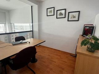 Foto 7 de VENTA DE OFICINA EN HOME DESIGN CENTER QUITO,  ECUADOR
