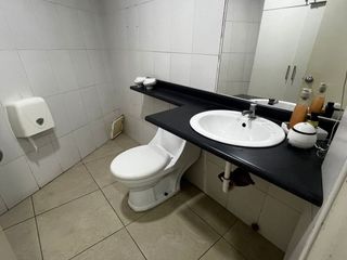 Foto 26 de VENTA DE OFICINA EN HOME DESIGN CENTER QUITO,  ECUADOR