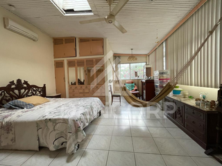 CASA EN URDESA CENTRAL