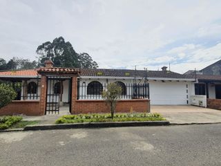 Foto 8 de casa amplia en un piso