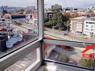 Foto 3 de Oficina en Arriendo en la floresta Torre del Reloj