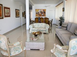 Foto 7 de Vendo Casa/hotel Playa Punta Mero Tumbes - 1era Fila - $299,000