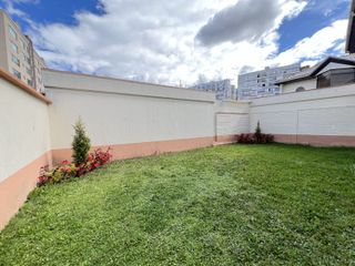 Renta de Casa Tres dormitorios, Jardin, Terraza Quito Tenis