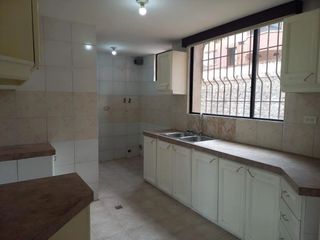 Foto 1 de VENTA DE DEPARTAMENTO PB - SECTOR MASTODONTES CERCA A COLEGIO AMERICANO