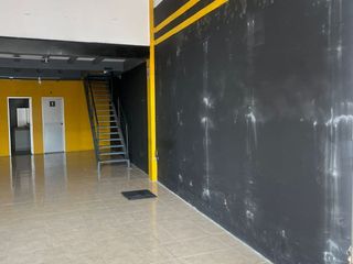 Foto 1 de Norte, Venta de Excelente Local Comercial de 142 m² Complejo de Oportunidad