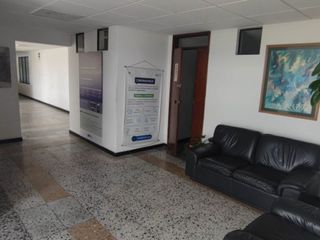 Arriendo Oficina de  1,362 m2 (Lógika, Centro Logístico Calle 13) | Vía Bogotá.