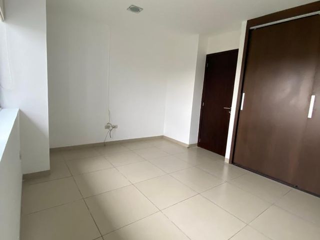 Alquiler de departamento en el condominio River Tower en el kilómetro 6 de la Vía La Puntilla Samborondón