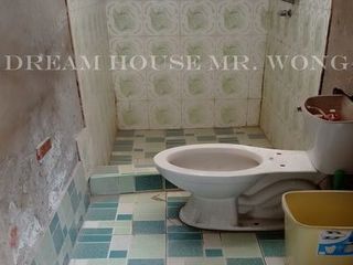 Foto 8 de OCACION POR VIAJE VENDO AMPLIA CASONA DE 285.65M2 COMO TERRENO EN PAMPA DE COMAS ALT. 47 AV. TUPAC AMARU