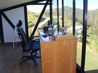 Foto 18 de Beautiful Home in Gated Residential Community - Surrounded by Mountian Views