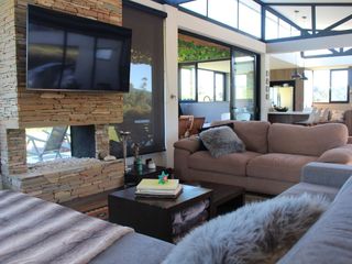 Foto 10 de Beautiful Home in Gated Residential Community - Surrounded by Mountian Views