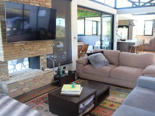 Foto 9 de Beautiful Home in Gated Residential Community - Surrounded by Mountian Views