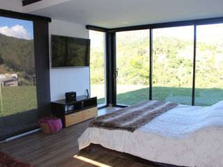 Foto 16 de Beautiful Home in Gated Residential Community - Surrounded by Mountian Views