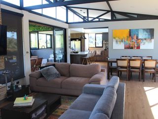 Foto 11 de Beautiful Home in Gated Residential Community - Surrounded by Mountian Views