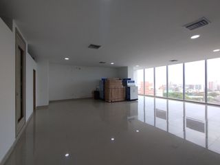 Oficina en arriendo en Alto Prado.