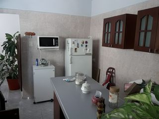Foto 3 de VENTA Casa con pileta en Barrio Talleres Este
