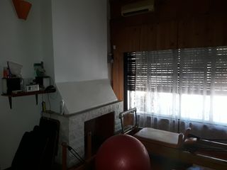 Foto 8 de VENTA Casa con pileta en Barrio Talleres Este