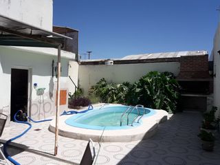 Foto 25 de VENTA Casa con pileta en Barrio Talleres Este