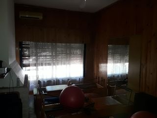Foto 7 de VENTA Casa con pileta en Barrio Talleres Este
