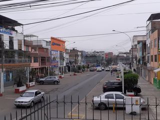 SE ALQUILA LOCAL COMERCIAL EN LA CALLE LANZÓN ALTURA DE LA CDRA 6 DE LA AV. GRAN CHIMÚ