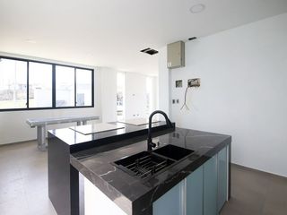 Foto 3 de VENTA DE CASA EN URB. PRIVADA VIA QUITO