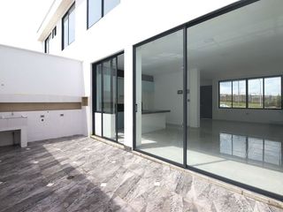 Foto 9 de VENTA DE CASA EN URB. PRIVADA VIA QUITO