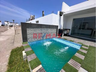 Foto 3 de Cerro Azul - Venta De Casa De Playa