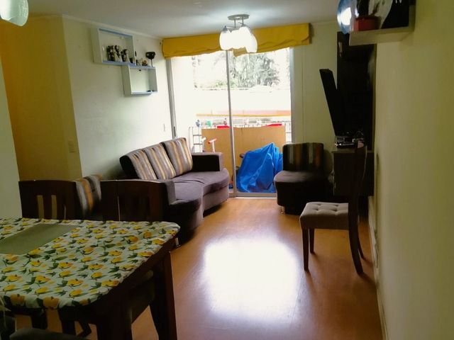 VENTA DE ACOGEDOR DEPARTAMENTO CON COCHERA EN CONDOMINIO ALTO COLONIAL