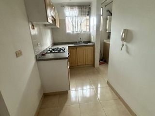 Venta apartamento con excelente iluminación, balcón con vista interior en Hayuelos