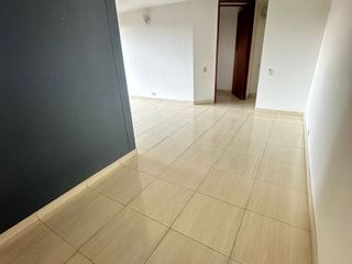 Venta apartamento con excelente iluminación, balcón con vista interior en Hayuelos