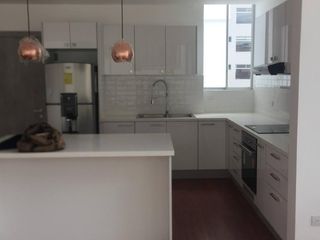 Foto 2 de HERMOSO DEPARTAMENTO EN VENTA - SECTOR BELLAVISTA