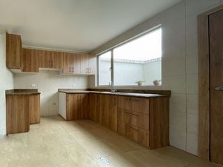 Foto 7 de Venta de casas en conjunto habitacional en Ambato