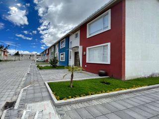 Foto 2 de Venta de casas en conjunto habitacional en Ambato