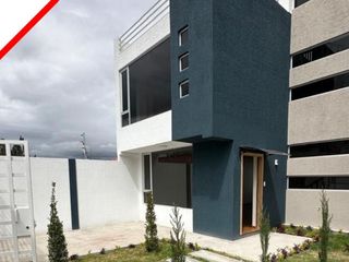 Foto 1 de CASA EN EL ECU 911