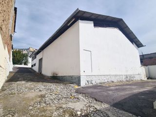 Edificio Local de Arriendo sur de Quito La Mascota Para Institución Educativa $3.500