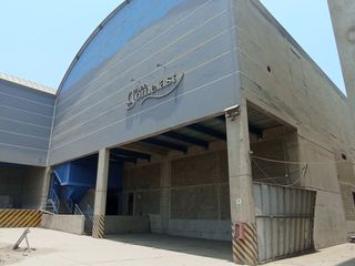Foto 3 de Edificio comercial e industrial en Ate